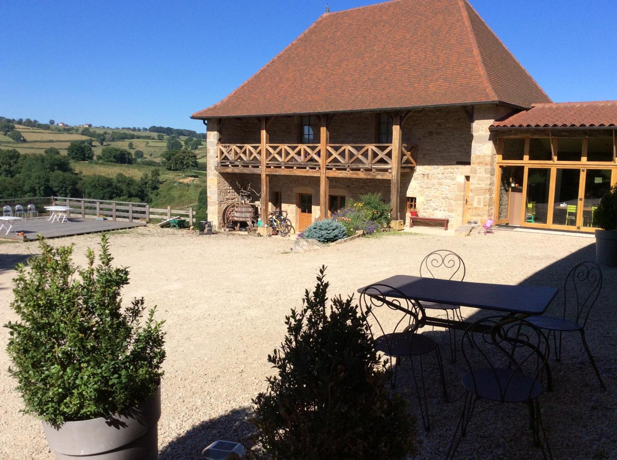 مبيت وإفطار Saint-Christophe-en-Brionnais Domaine De Noyer المظهر الخارجي الصورة