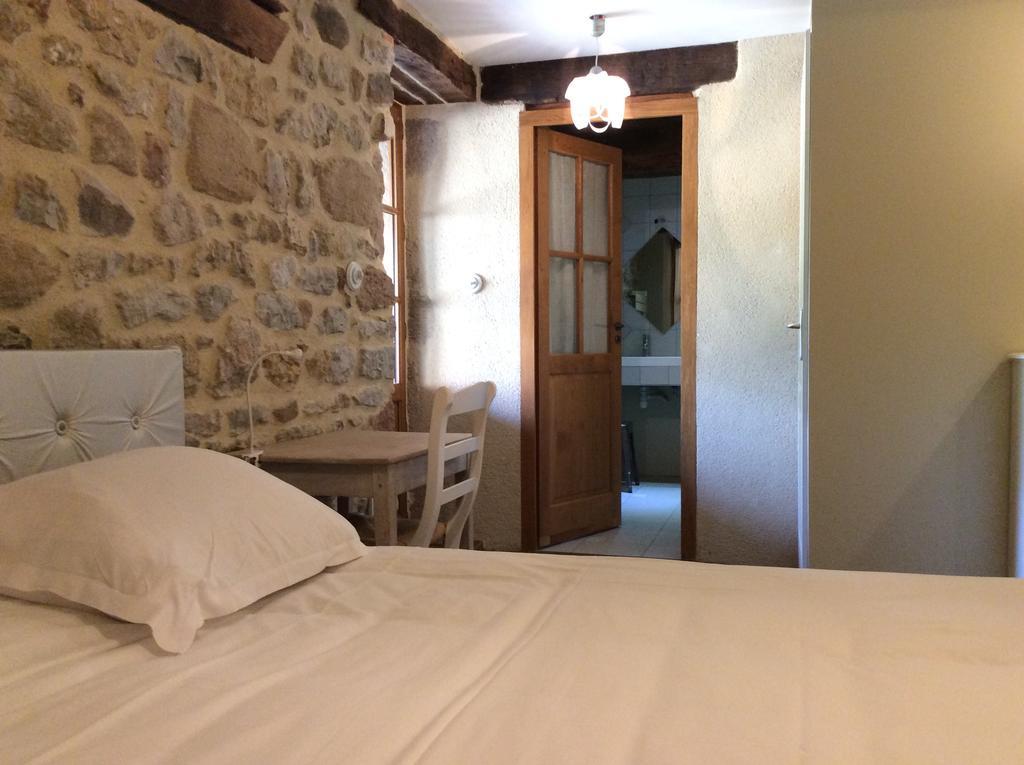 مبيت وإفطار Saint-Christophe-en-Brionnais Domaine De Noyer الغرفة الصورة