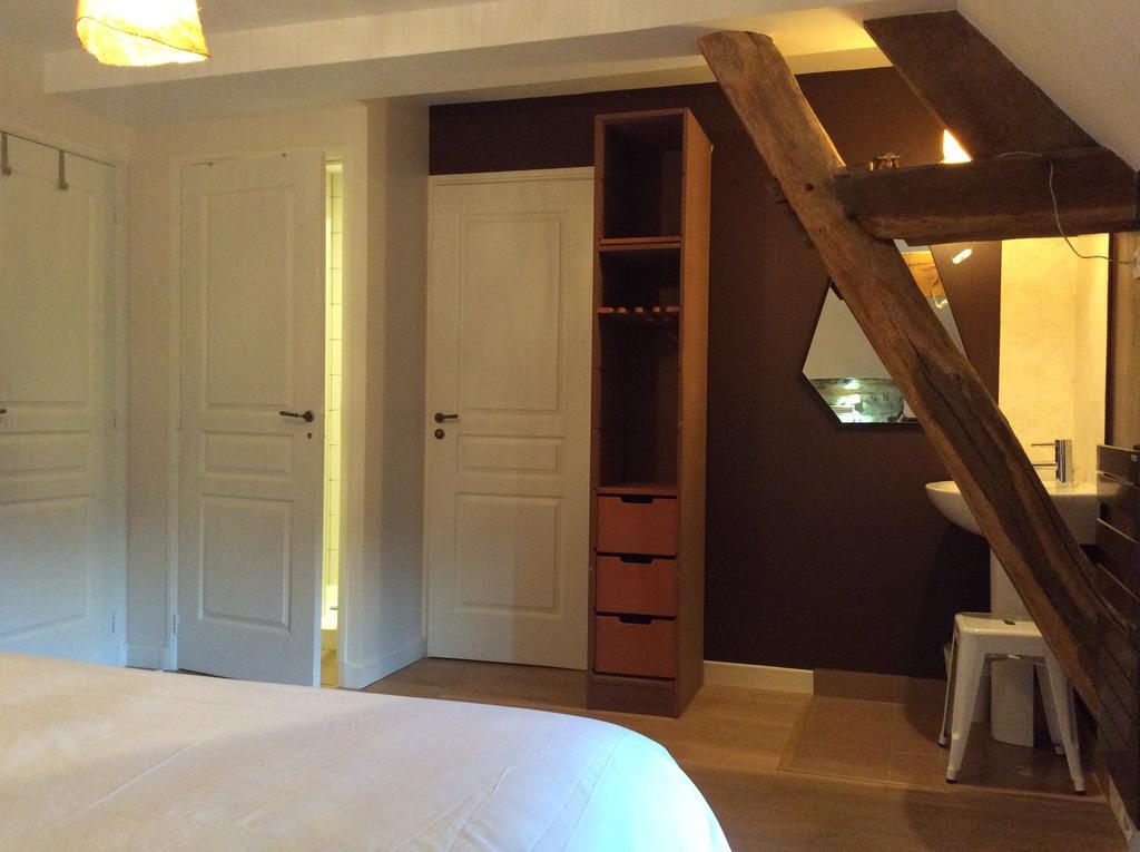 مبيت وإفطار Saint-Christophe-en-Brionnais Domaine De Noyer الغرفة الصورة